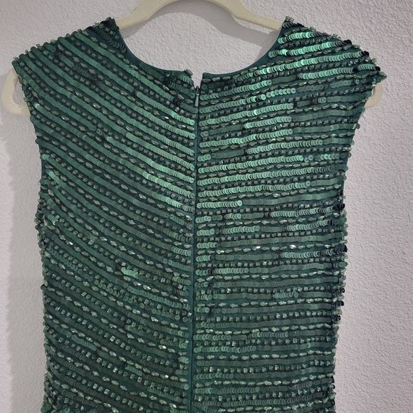 Mac Duggal - Cap Sleeve Sequined Evening Gown - Forest Green Size 8 #5441 NWT - Picture 7 of 17